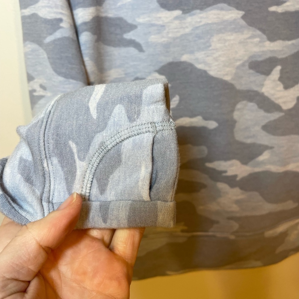 Athleta Girl Crewneck Camo Sweatshirt size 8-10 - Picture 4 of 5
